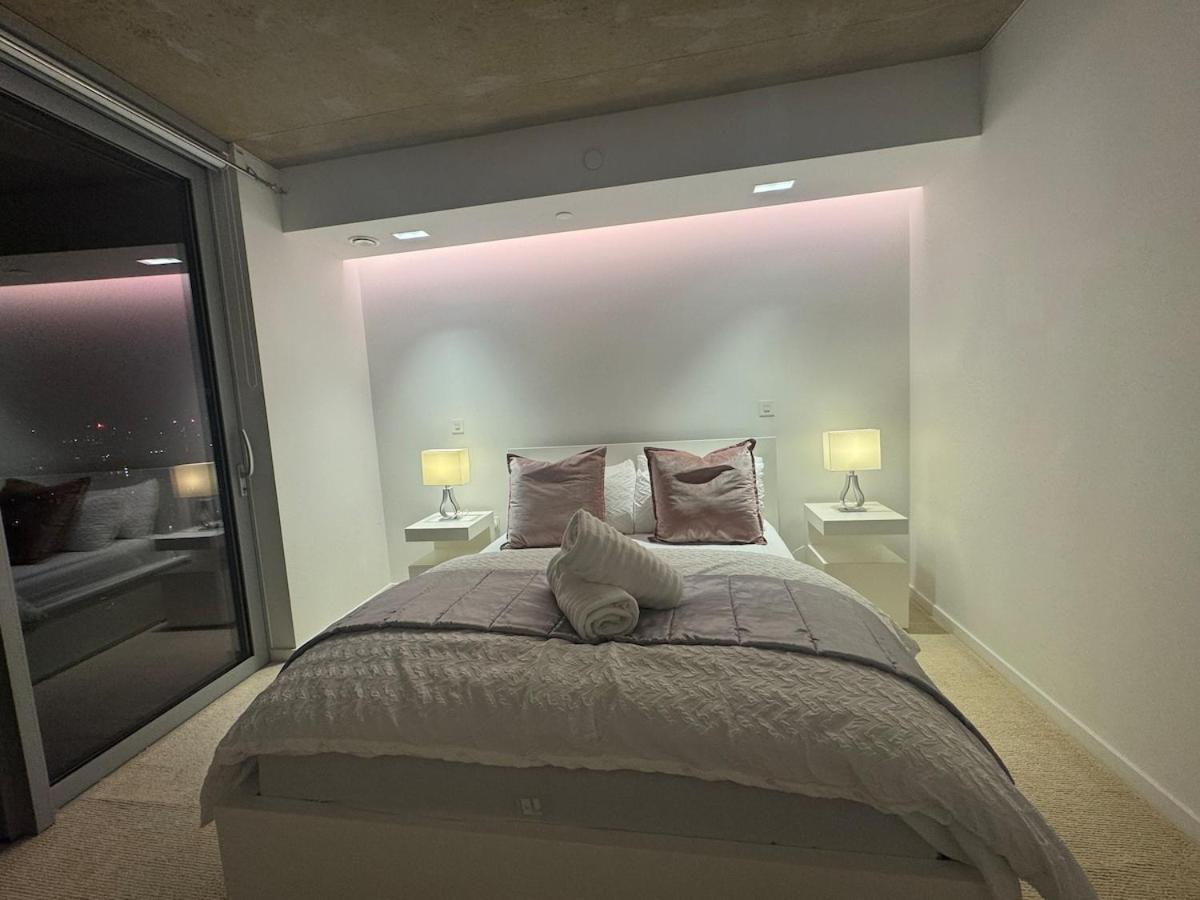 Luxury 1 Bedroom Apartment In Лондон Экстерьер фото